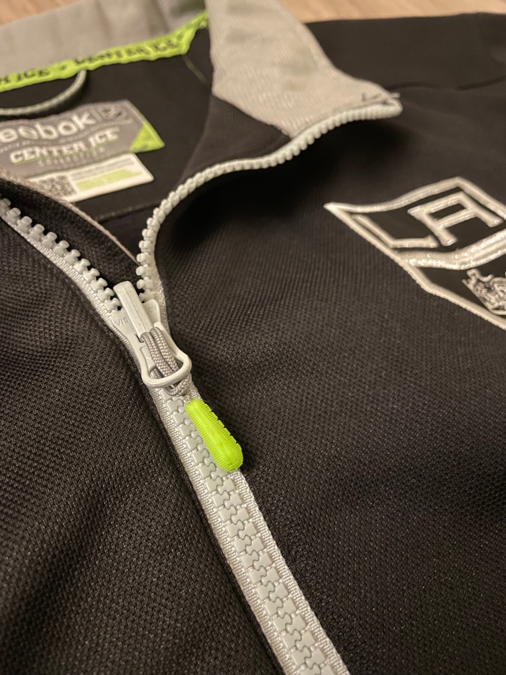 LA Kings NHL Hockey Zip Up Reebok Sweater
